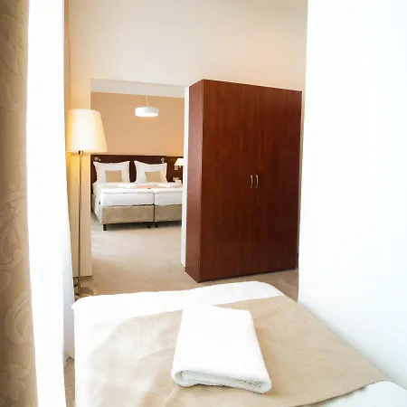 Kozak Hotel 4*