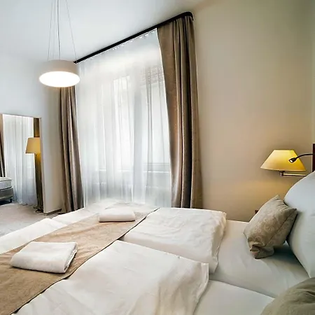 Kozak Hotel 4*